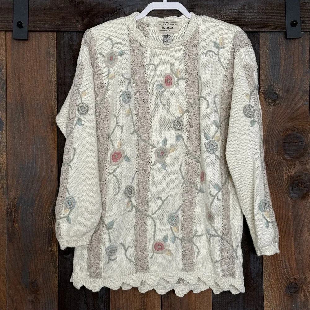 Yarnworks Hand Knit Floral Cable Knit Sweater Medium‎ Cottagecore